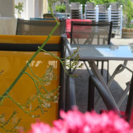 Auberge De La Petite Casserole Revest-des-Brousses エクステリア 写真